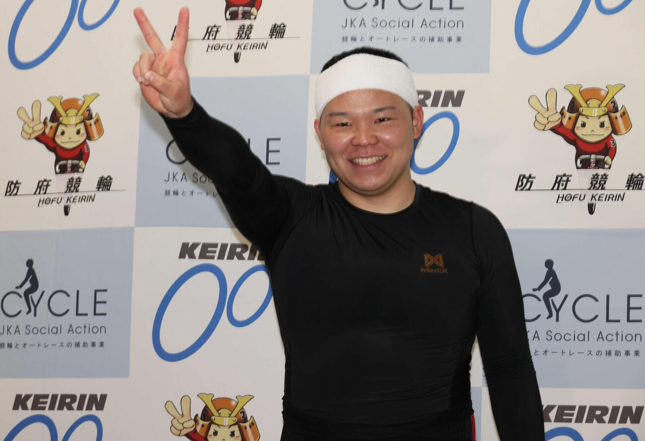 防府競輪ウイナーズカップ2日目　9R1着の吉田有希（撮影・加藤孝規）