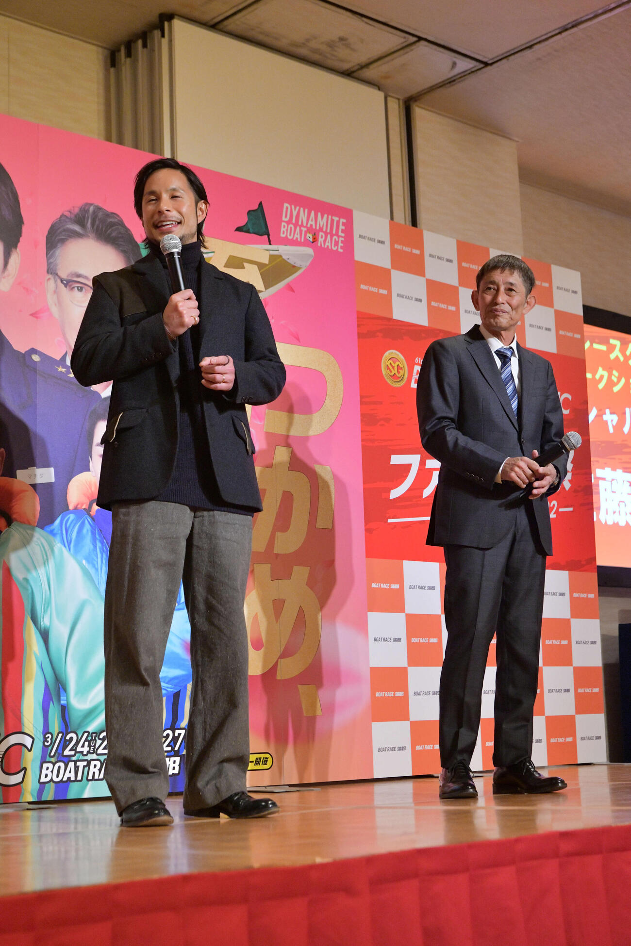 蒲郡SGクラシックのファン感謝祭でトークショーに出演した佐藤隆太郎と今村豊氏（右）