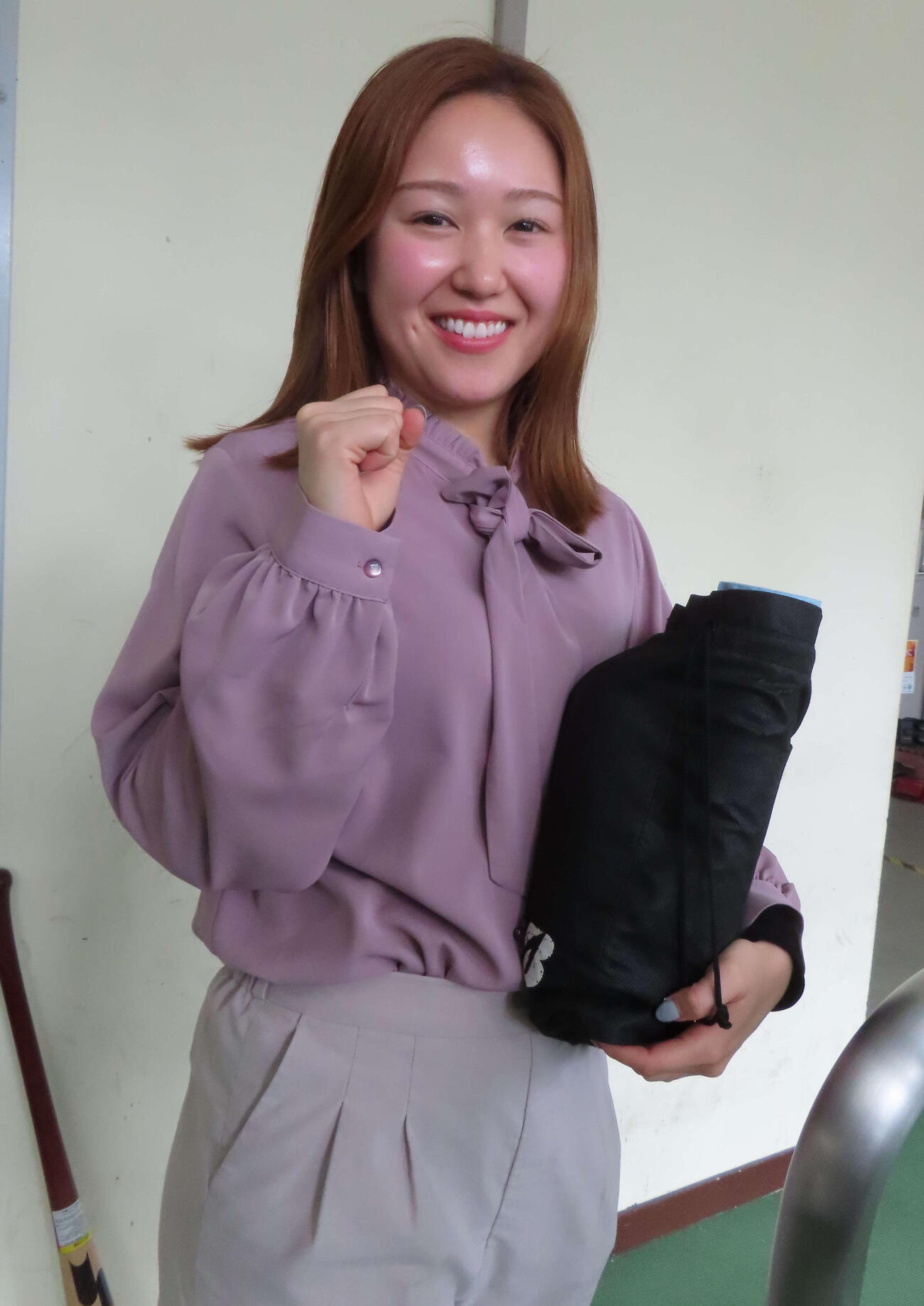 兄妹での同時あっせんとなった藤田まりあは笑顔でガッツポーズ