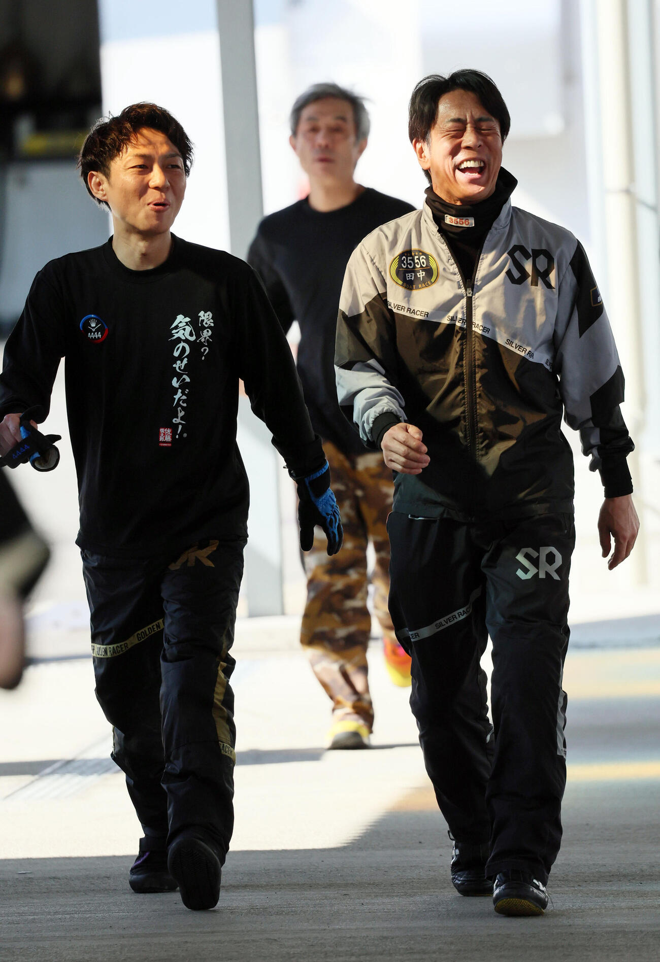 桐生順平（左）と田中信一郎（撮影・宮崎幸一）
