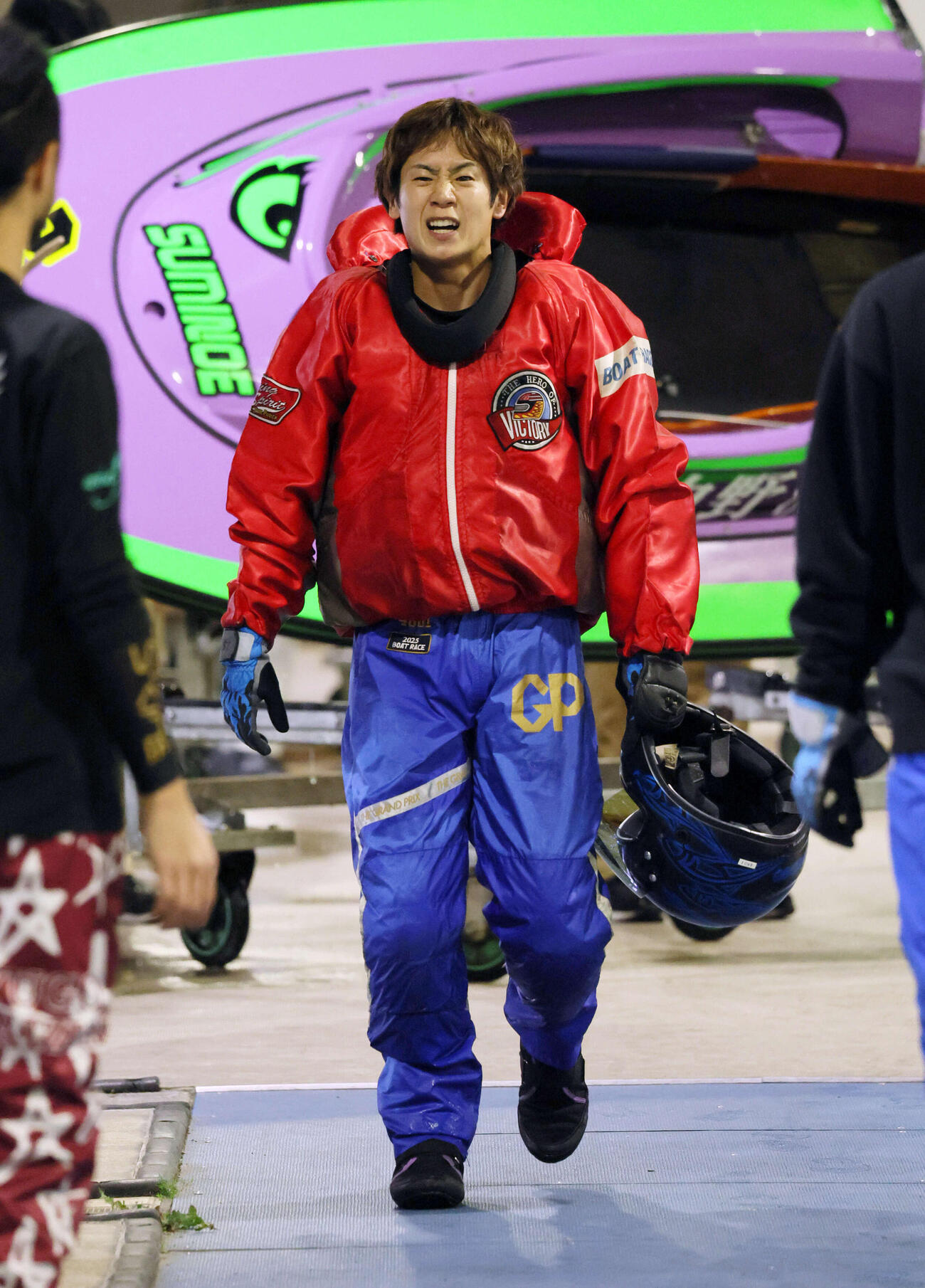 8Rを制した関浩哉（撮影・宮崎幸一）