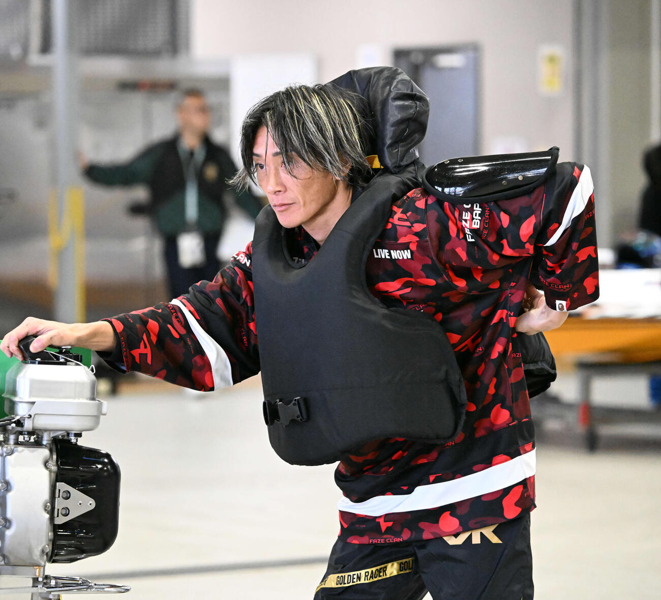 私傷病で途中帰郷の峰竜太