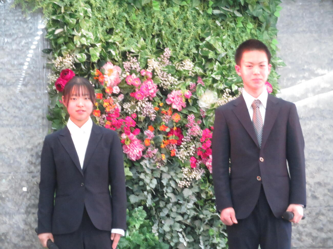 5月に地元戸田でデビューする谷島咲希（左）と成田華音