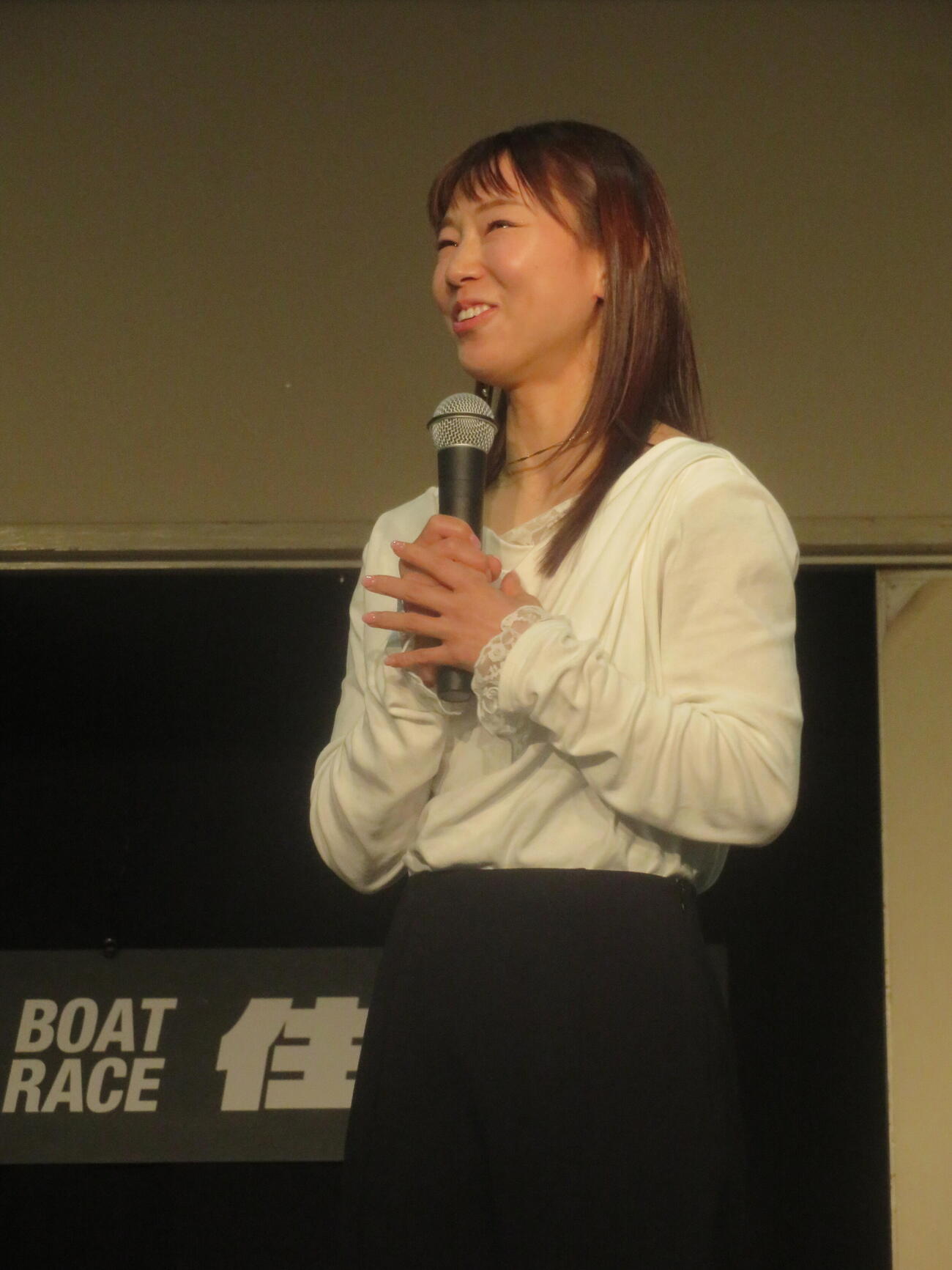 人気と強さを兼ね備える守屋美穂が住之江でトークショーに出演した