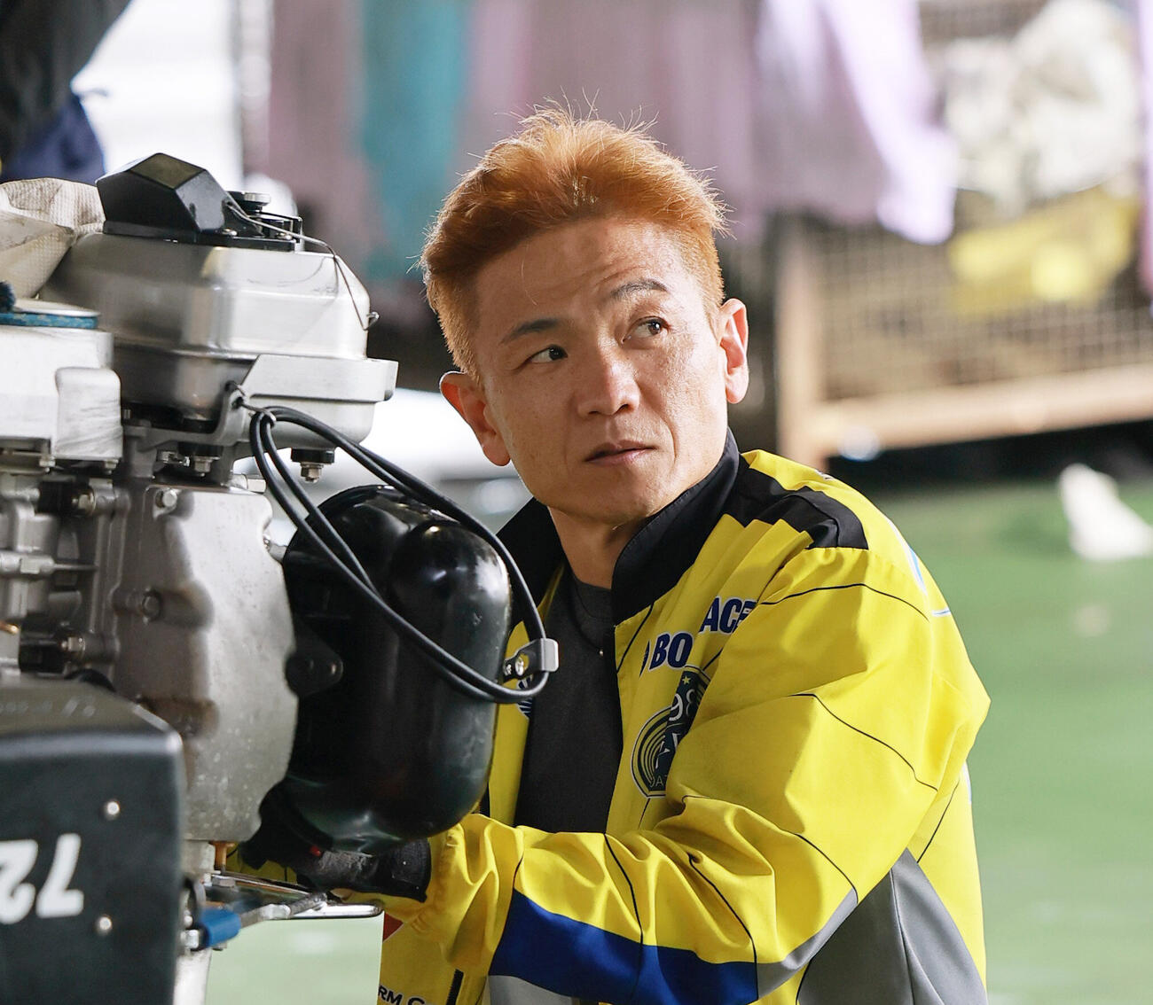 ラッキーカラー黄色い勝負服の平田忠則（撮影・上山淳一）