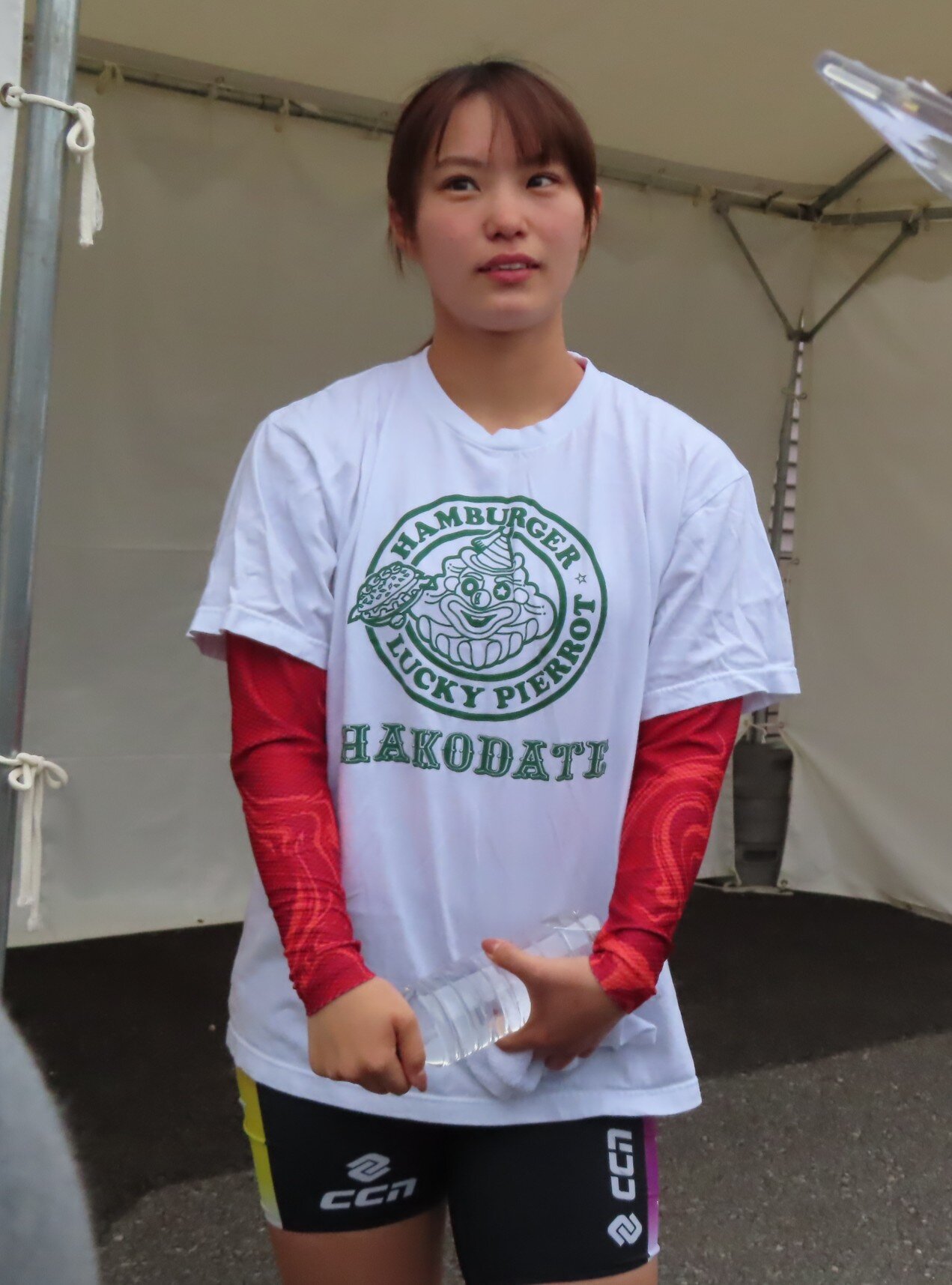抱負を話す神戸暖稀羽