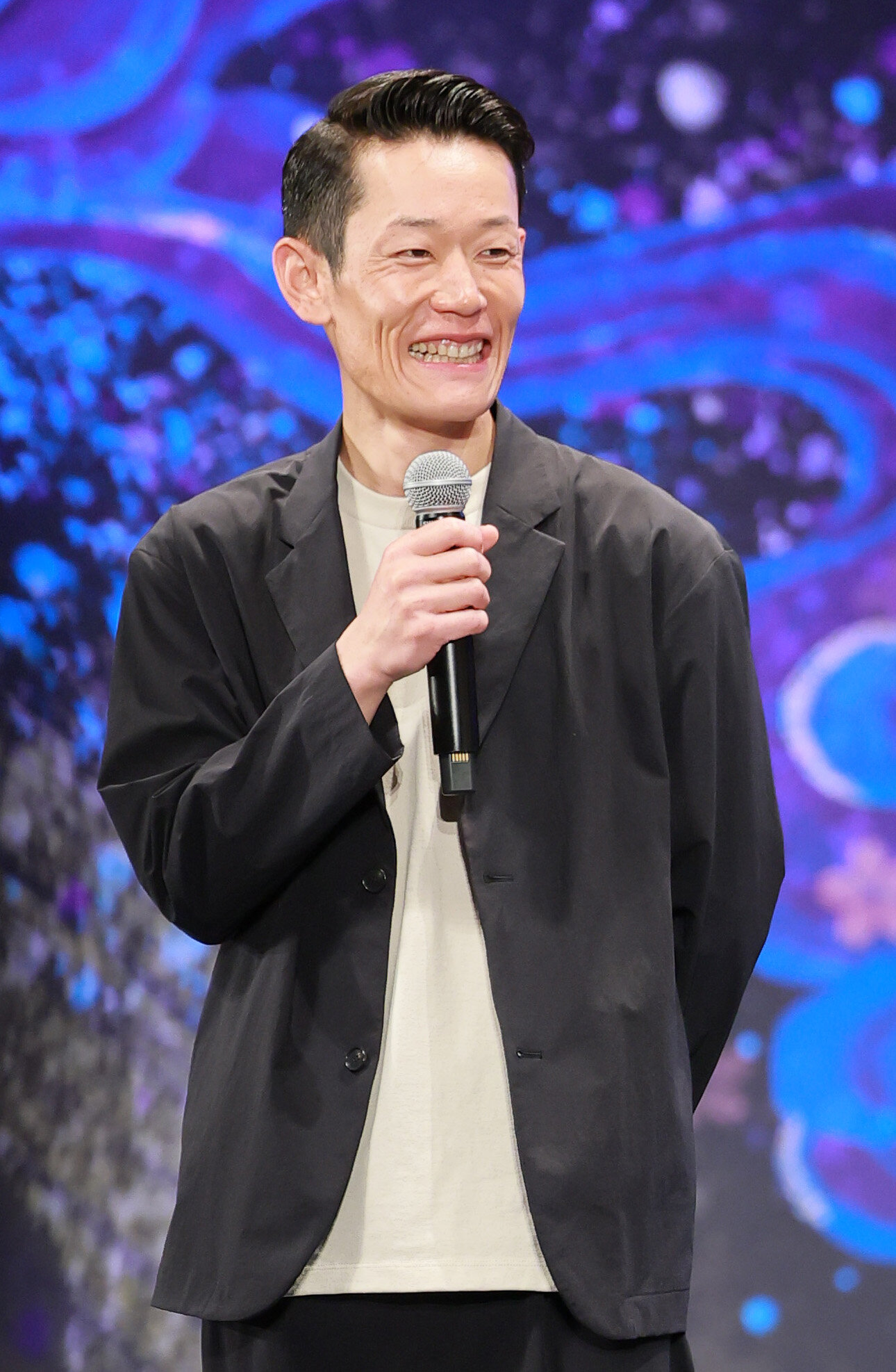 第27回マスターズチャンピオン最終日にトークショーする茅原悠紀（撮影・上山淳一）