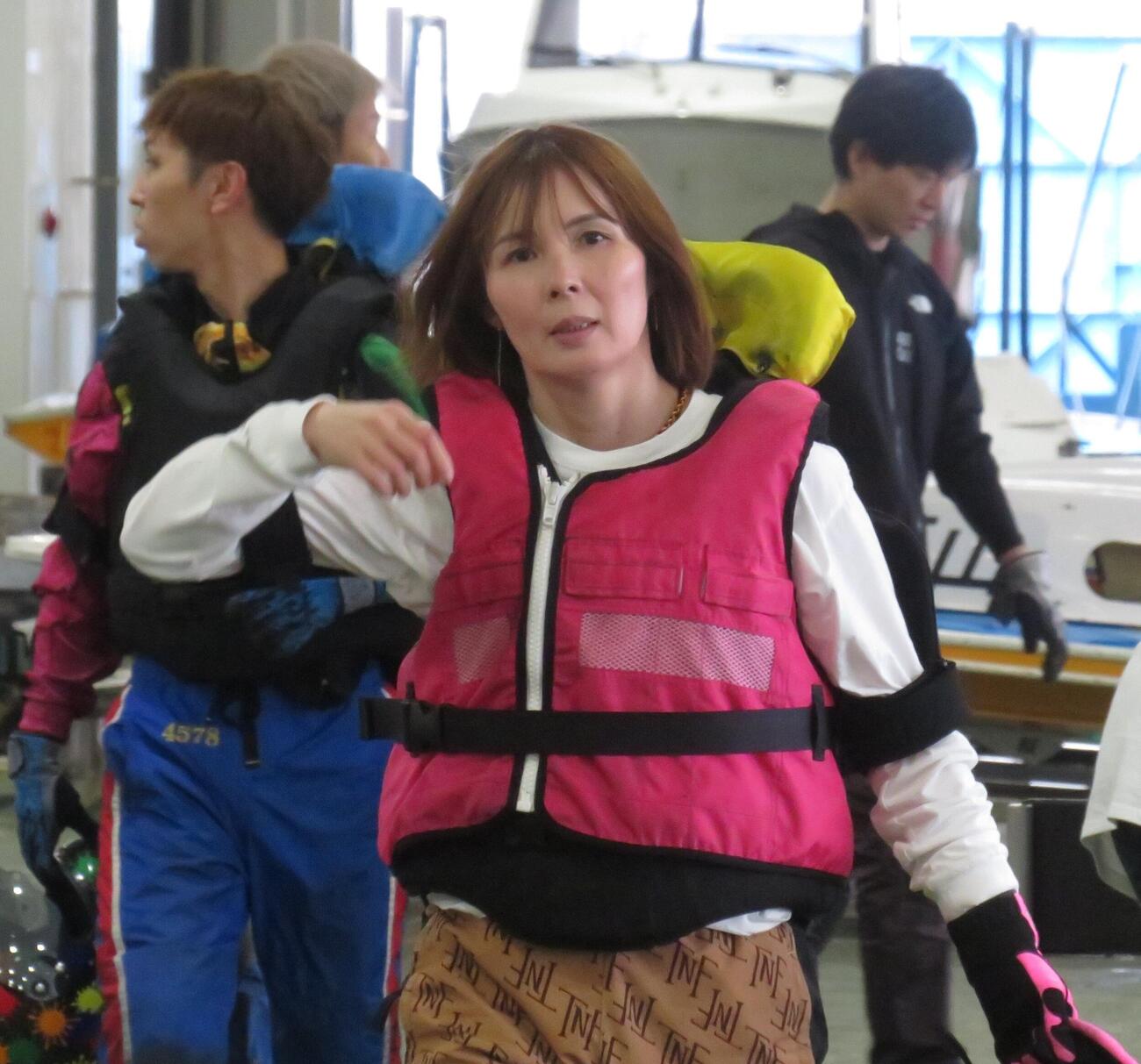 堀之内紀代子が12Rのオール女子戦を制する