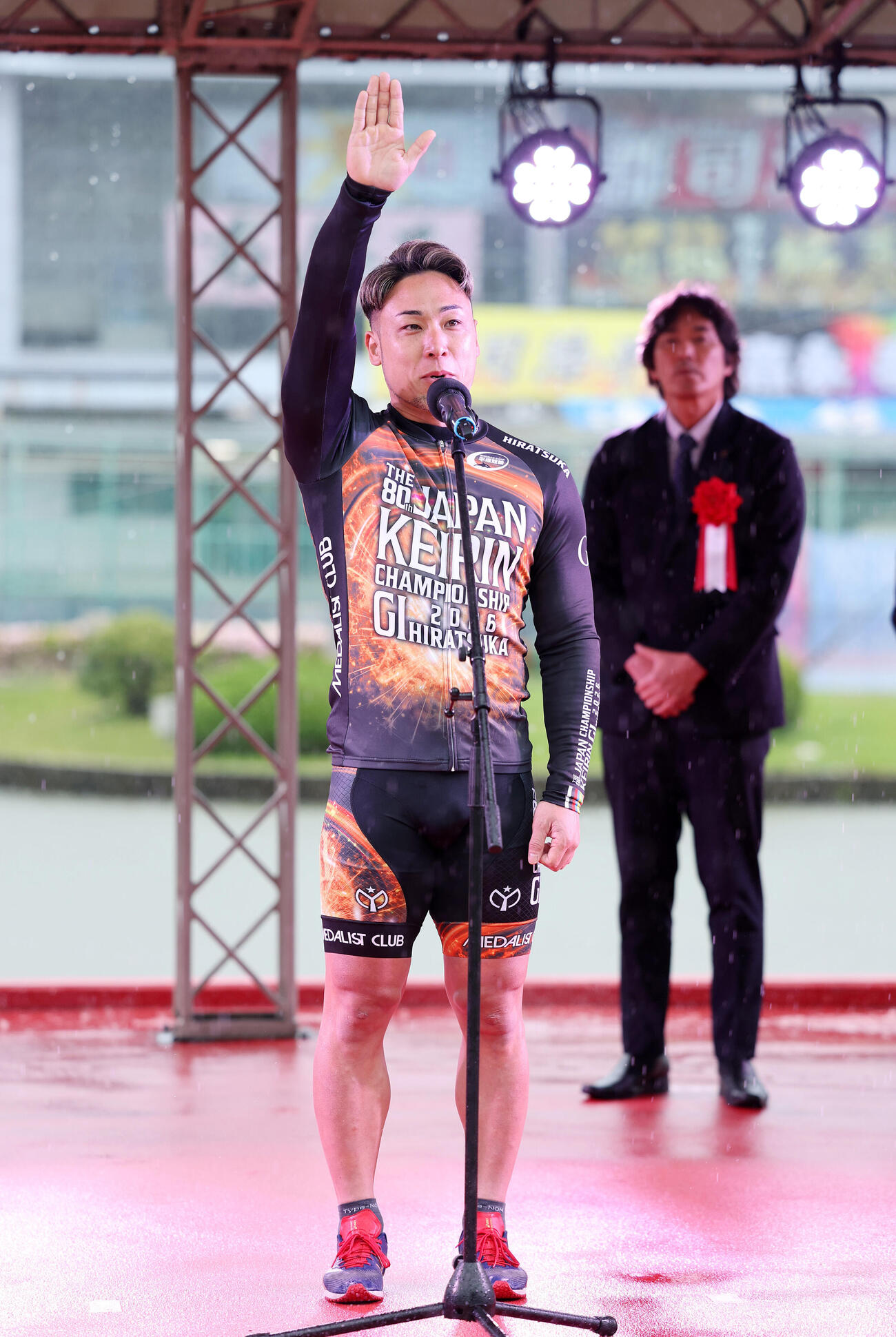 敢闘宣言に臨む郡司浩平（撮影・鈴木正人）