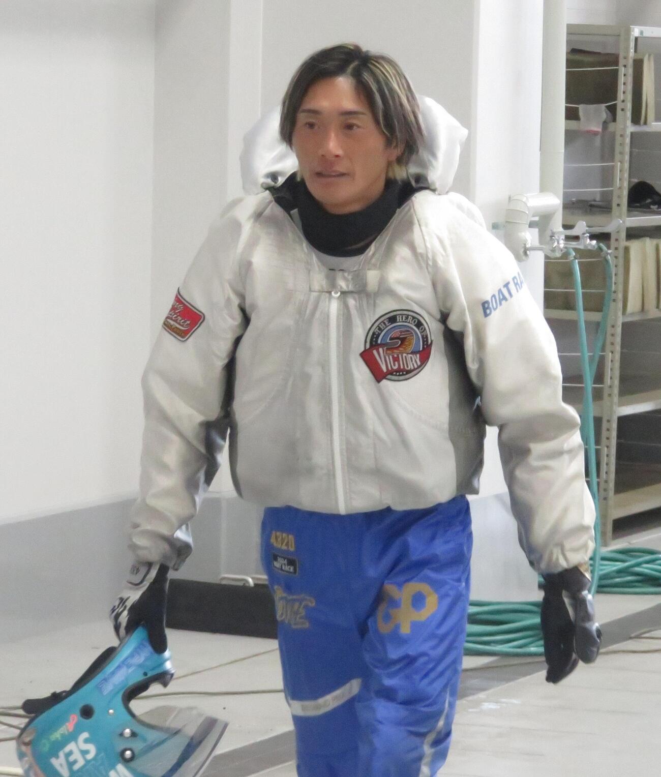 峰竜太は初日連勝をマーク。舟足は軽快だ