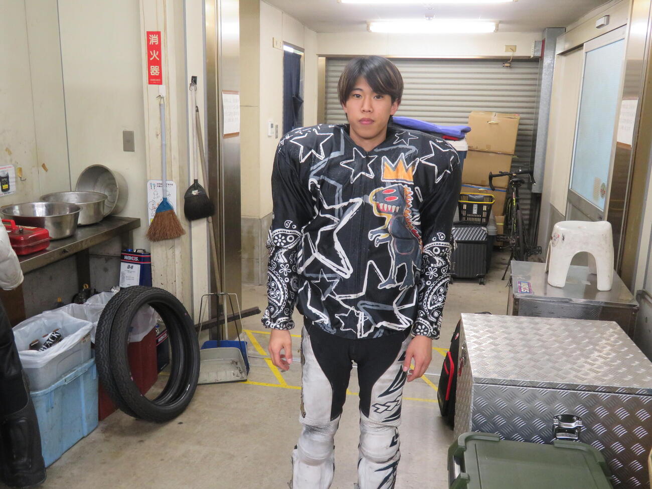 オールスターの優勝戦で落車した長田稚也が元気な姿で練習に向かう（撮影・小川将司）