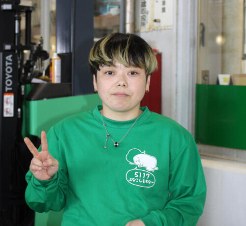 ボートレース】冨名腰桃奈がターンマークに接触しながら逃走、後半も