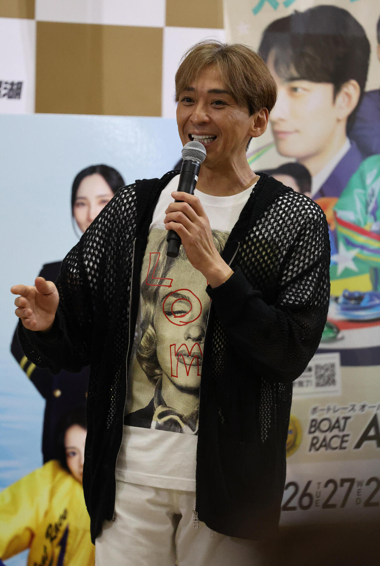 トークショーを行ったオートレーサーの森且行（撮影・西尾就之）
