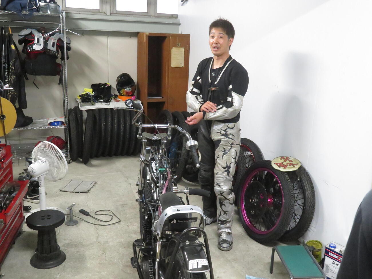 2日目の2次予選A9Rで5着に敗れた金子大輔は苦笑いでレースを振り返る（撮影・小川将司）