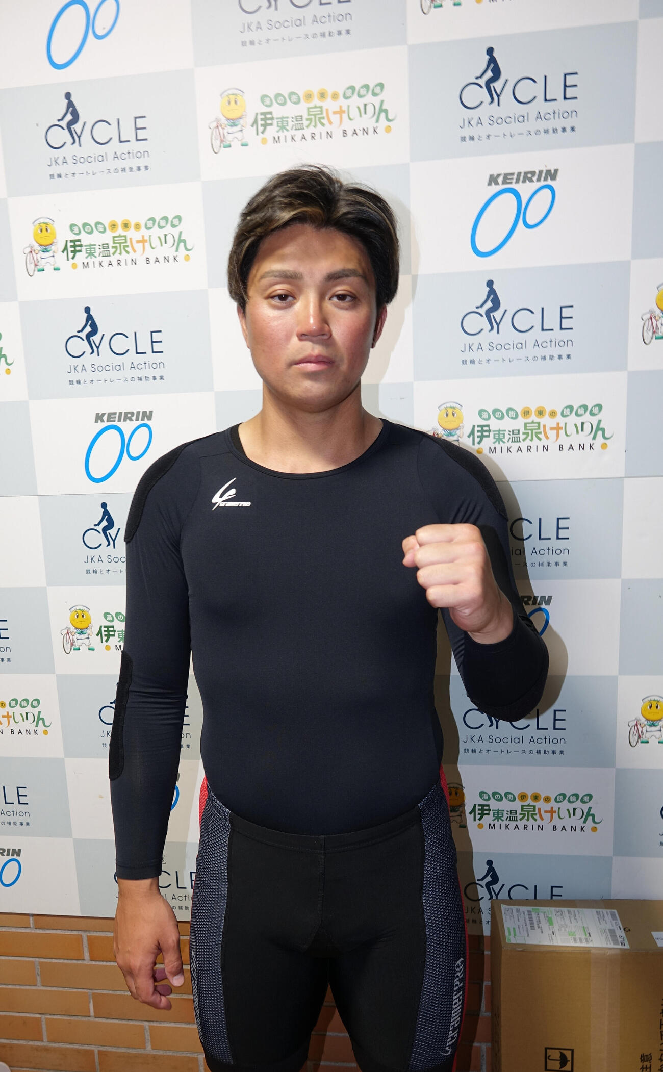 伊東で感謝の走りを披露する窓場千加頼