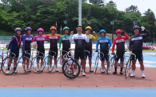 競輪】エキシビションレースで神山雄一郎さん連覇！「1年間かけて練習