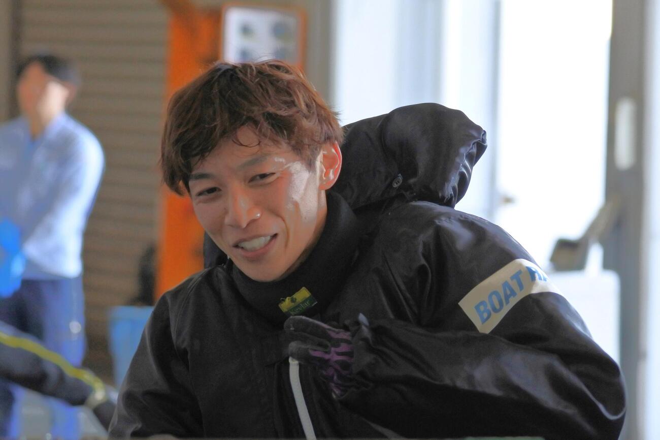 栗原直也が予選突破へパワフルに攻める
