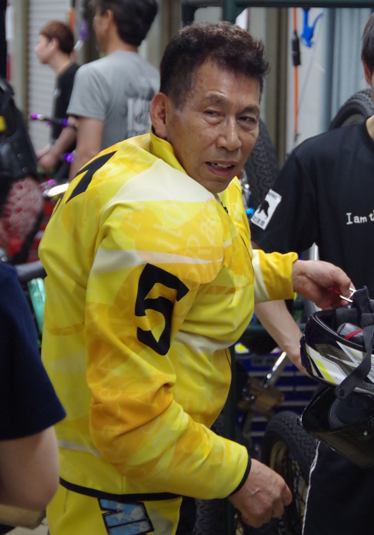 77歳の大ベテラン、篠崎実が初日2Rを快勝
