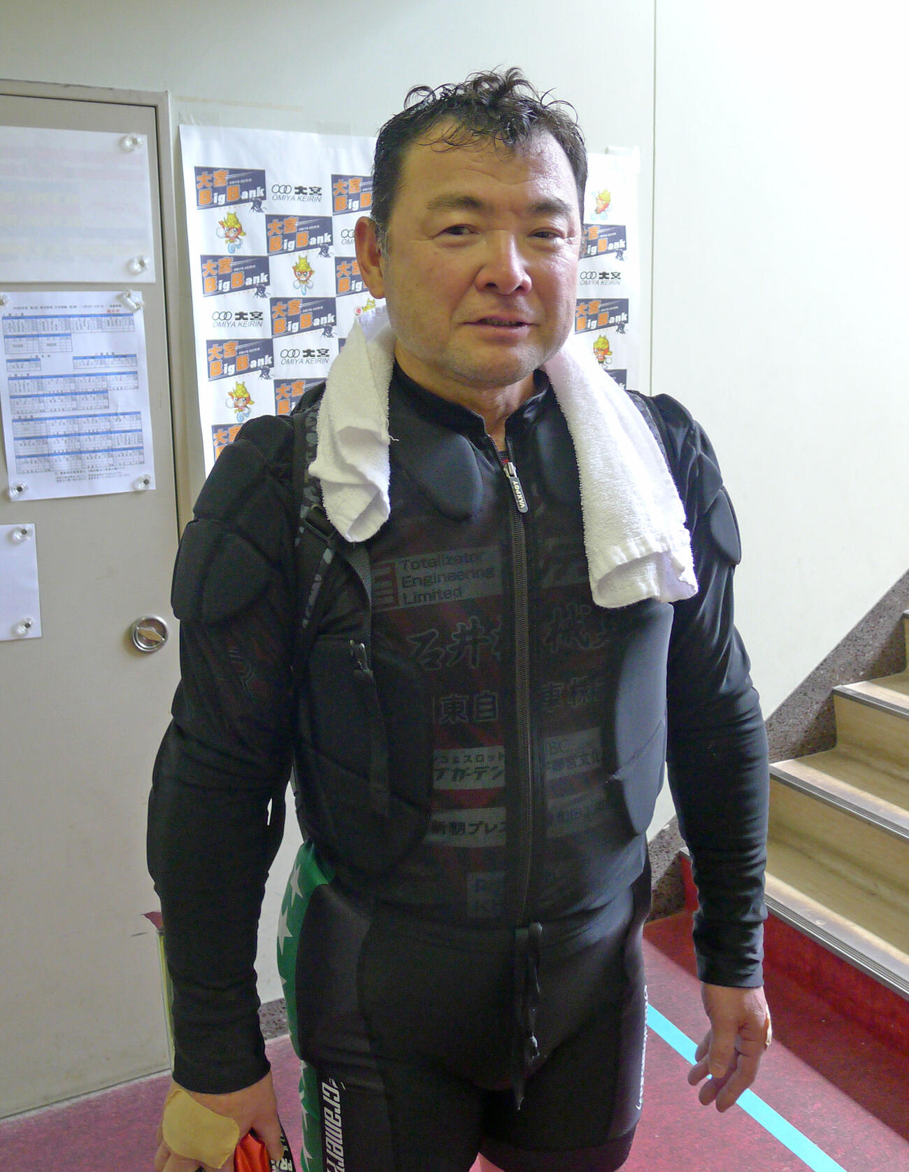 白星を飾った野崎修一