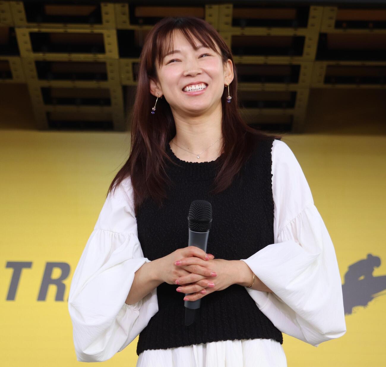 守屋美穂のトークショーの様子