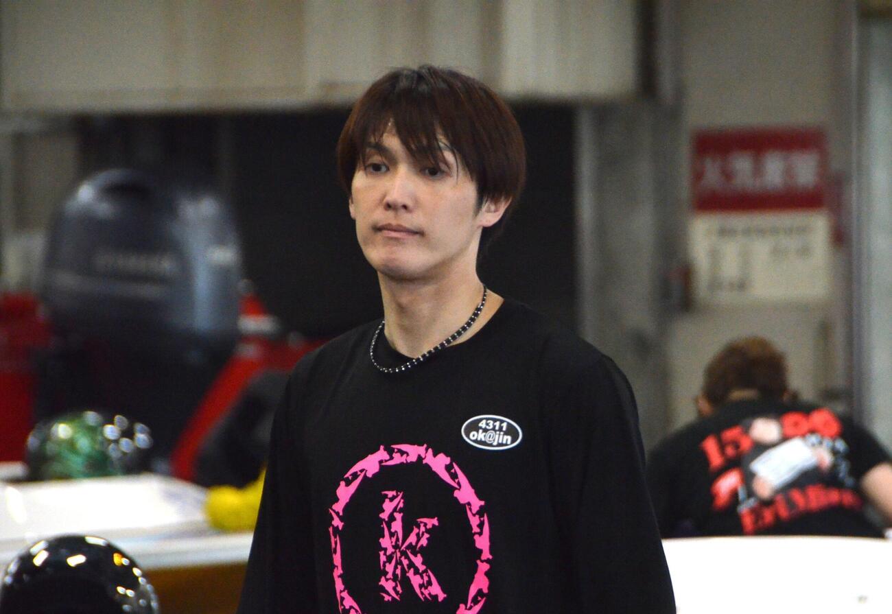 複勝率66・6％の上位機の17号機を引き当てた岡村仁