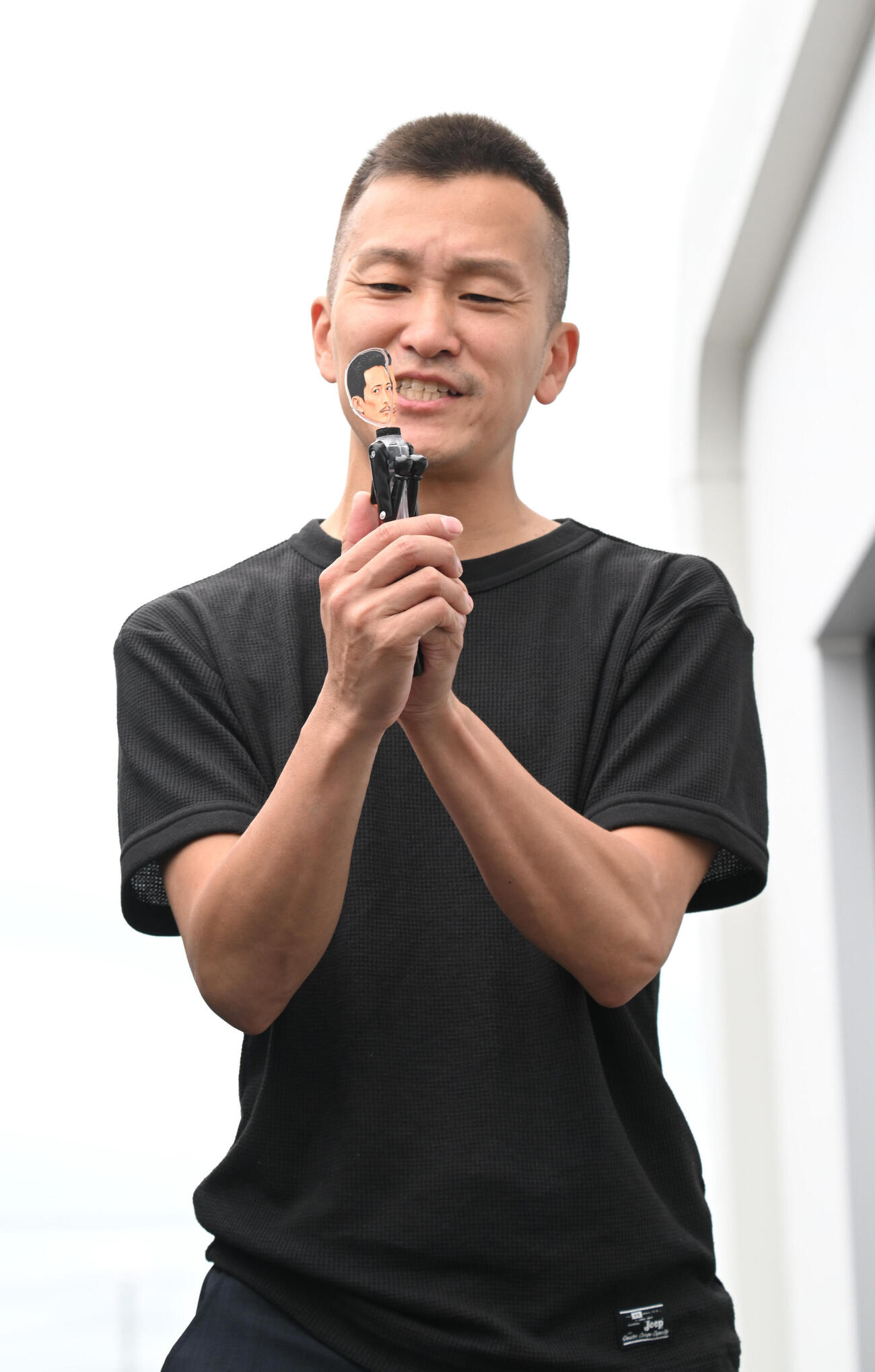 鳴門ボート場に到着する4371西山貴浩（撮影・和賀正仁）