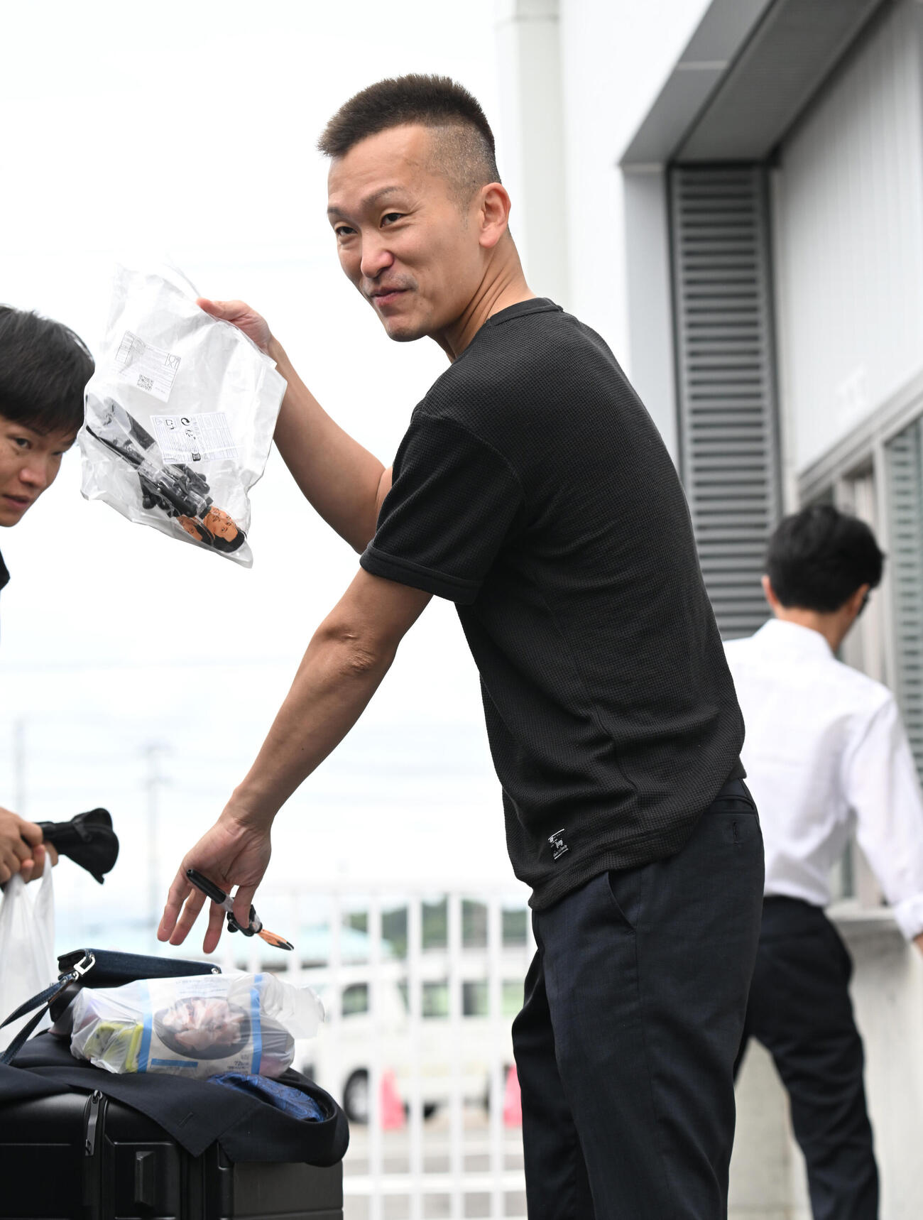 鳴門ボート場に到着する4371西山貴浩（撮影・和賀正仁）