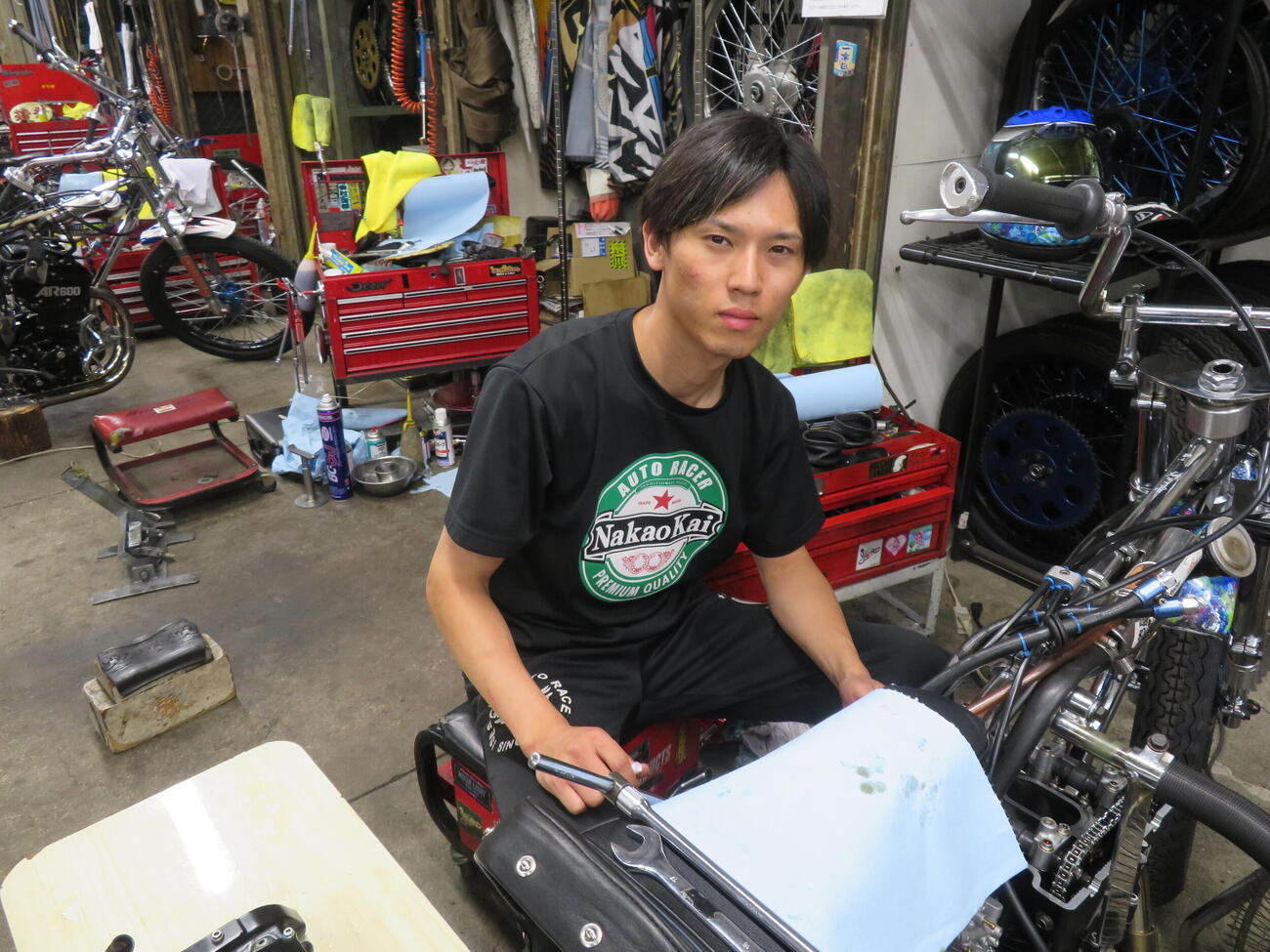 大けがを乗り越えて復活を目指す2世レーサーの石川哲也（撮影・小川将司）