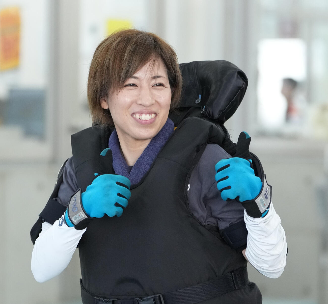 パワー機ゲットの長嶋万記（撮影・森本幸一）