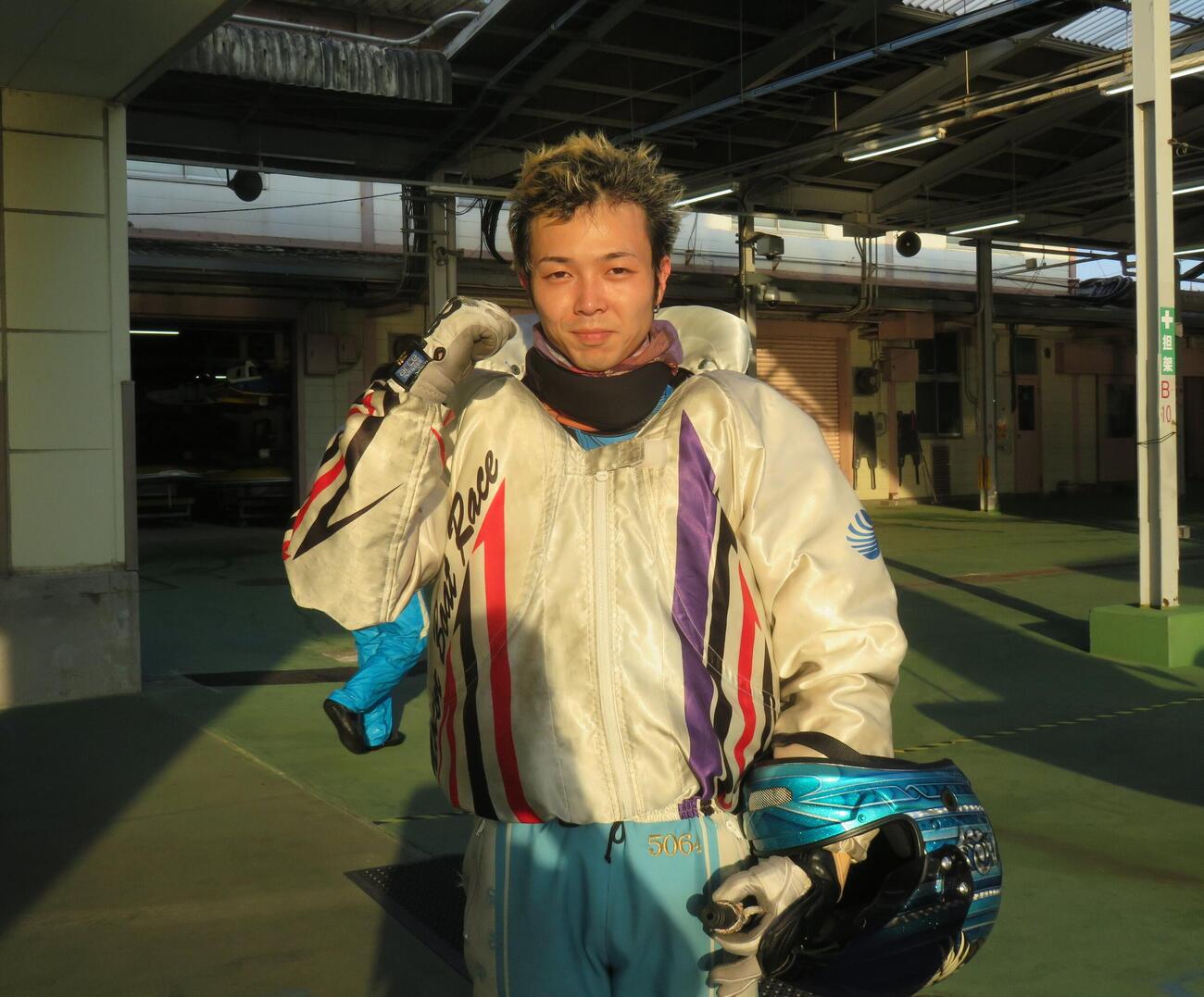 品川二千翔は今年2度目の優勝を果たし笑顔でガッツポーズ