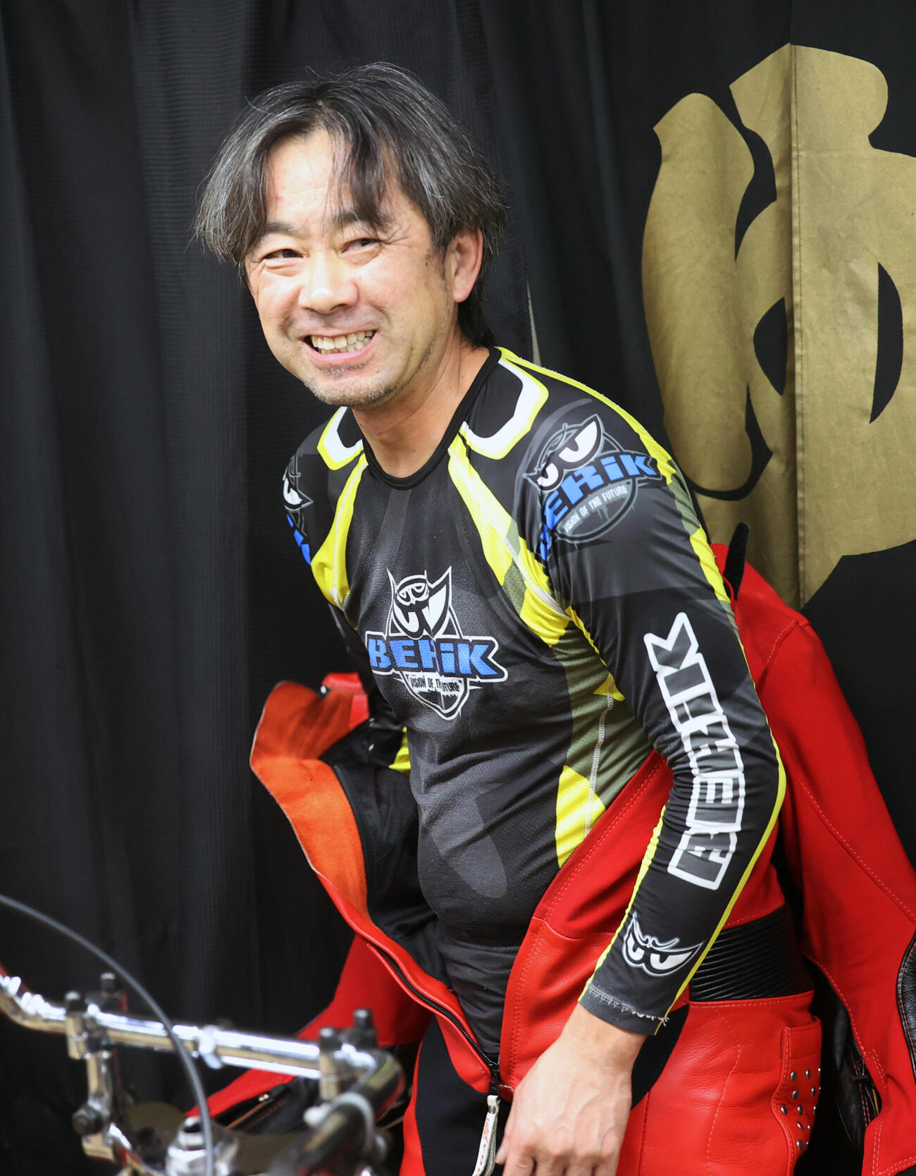 準々決勝戦B5Rで2着に入った浜野淳は笑顔を見せる（撮影・柴田隆二）