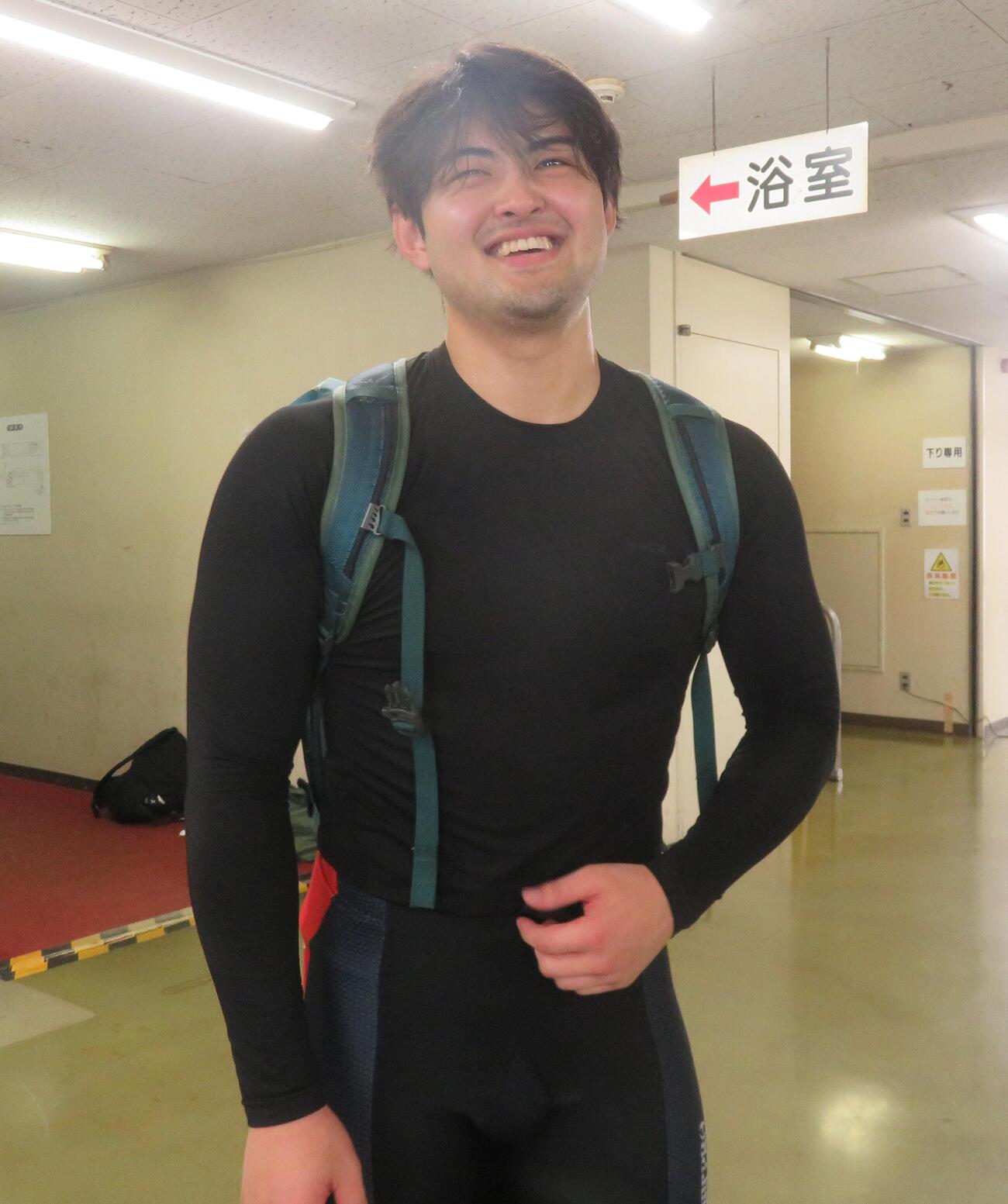攻めのレースで1着スタートを決めた荒川達郎