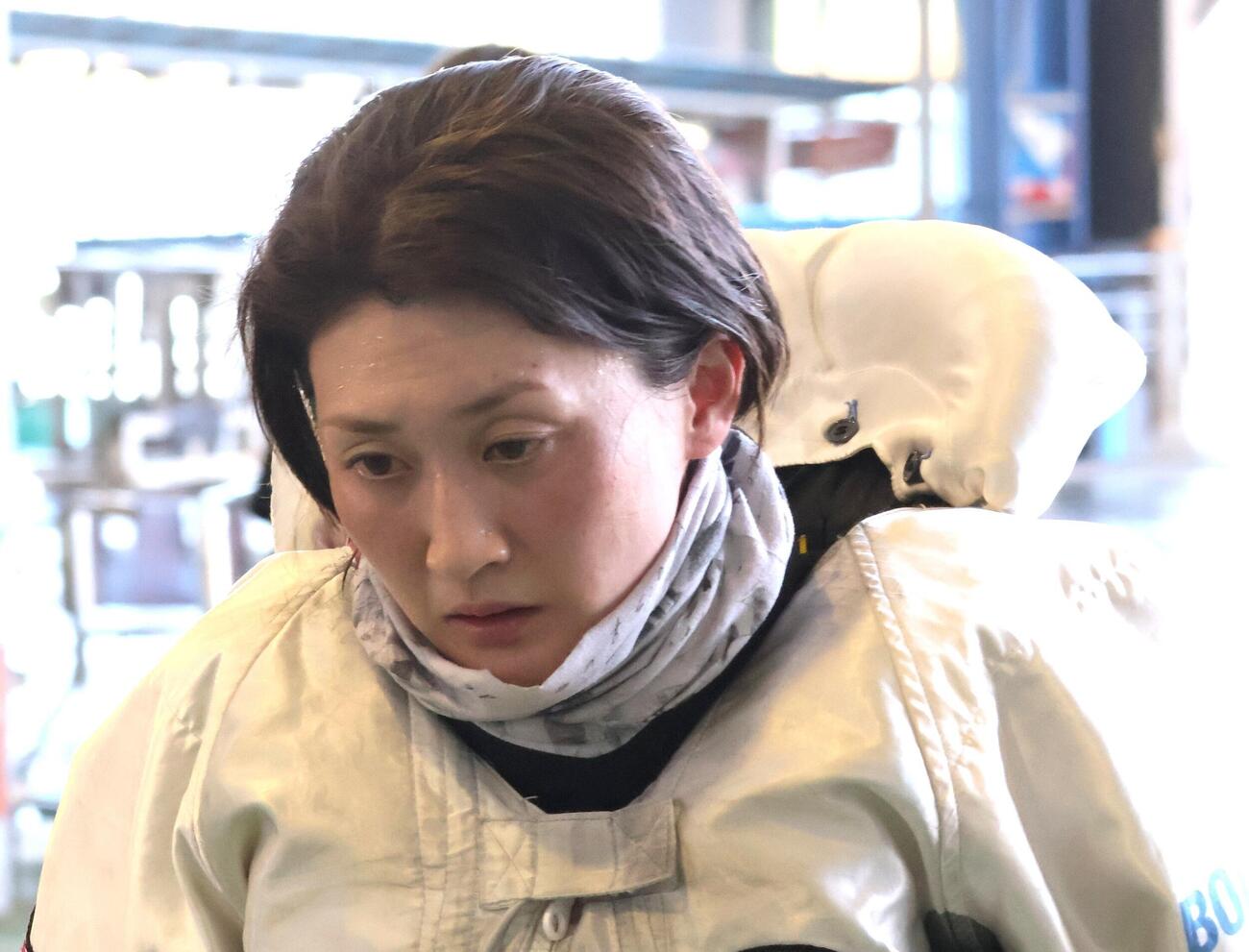 蜂須瑞生が逃げて勝負駆けに成功し、16位で予選を突破した