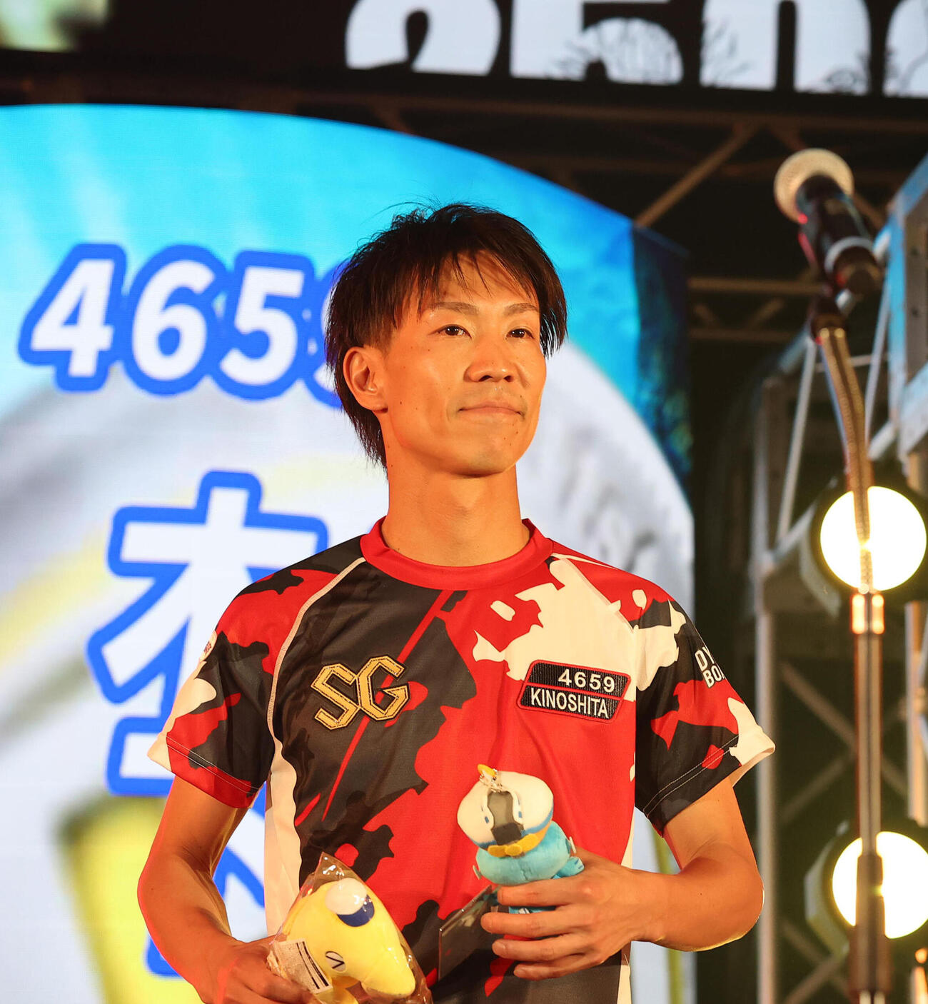 オープニングセレモニーに参加する木下翔太（撮影・白石智彦）