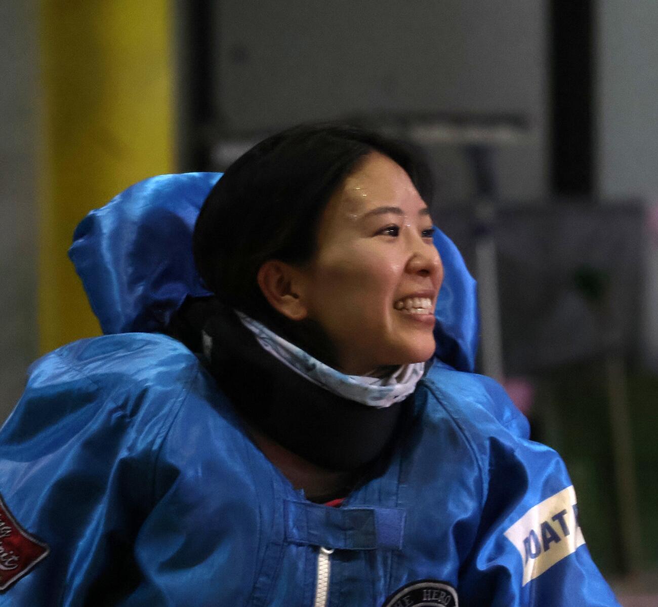 準優11Rで2着に入った小野生奈は当地5節連続優出を決め、笑顔で引き揚げてきた
