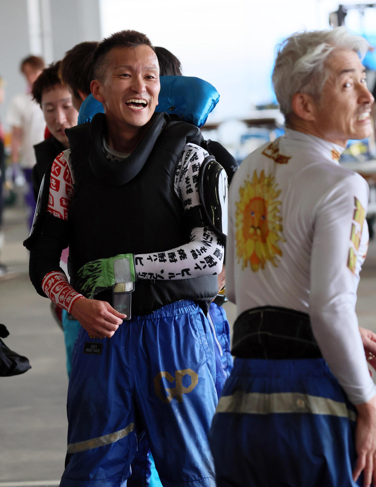 2日目11Rを終えて笑顔を見せる西山貴浩（撮影・宮崎幸一）