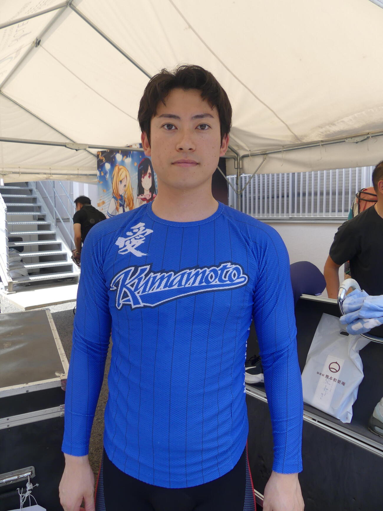地震直後のバンクに「亀裂は見られなかった」と話す松本秀之介