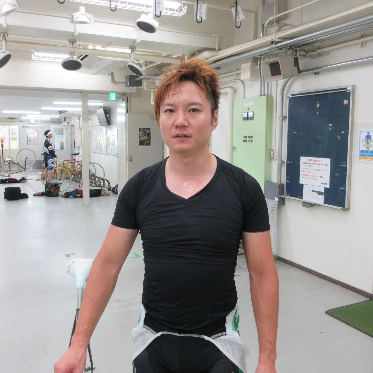 自力型の山崎晃が3番手追走で収穫を得た