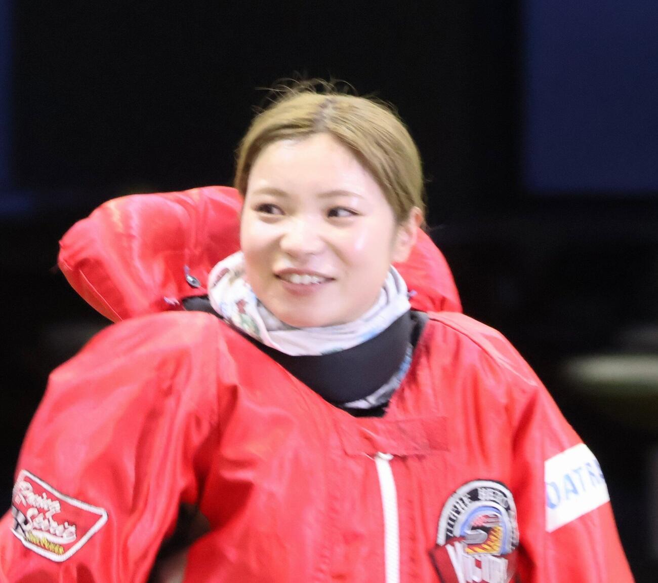 奥村明日香が2日目9Rの女子戦を3コースまくりで制した