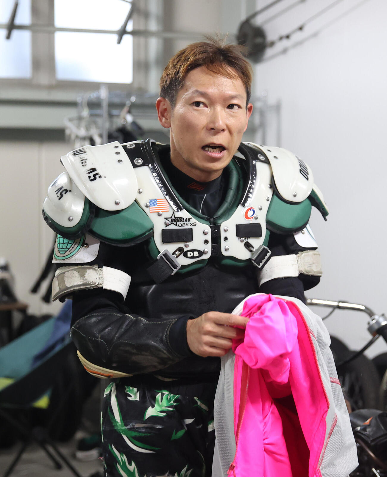 予選5Rで2着の佐藤貴也（撮影・柴田隆二）