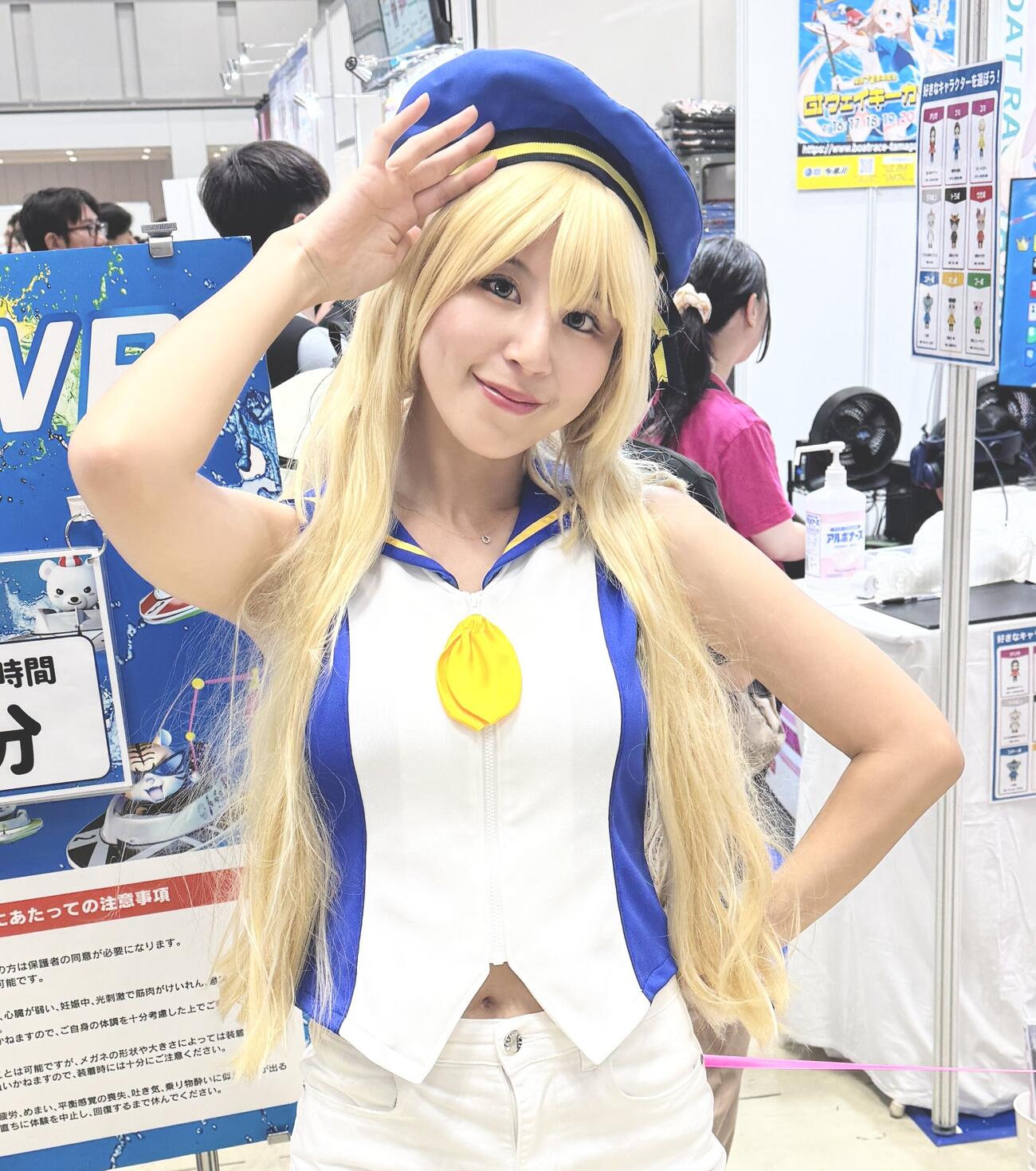 ブースでは五十川ちほが、イメージキャラクター静波まつりのコスプレで多摩川ボートをアピール