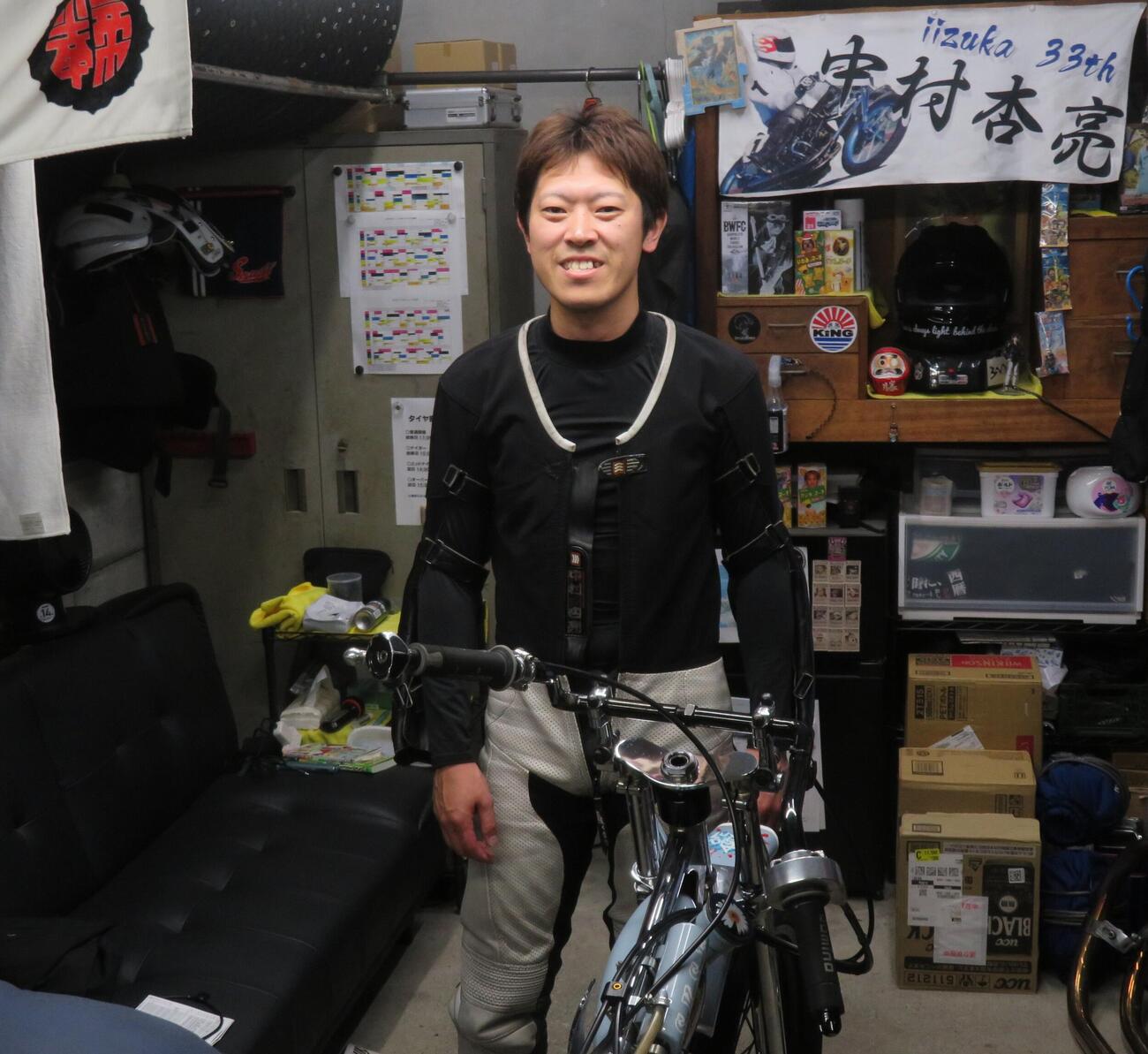 会心の勝利にホッとした表情を見せる地元の中村杏亮（撮影・小川将司）