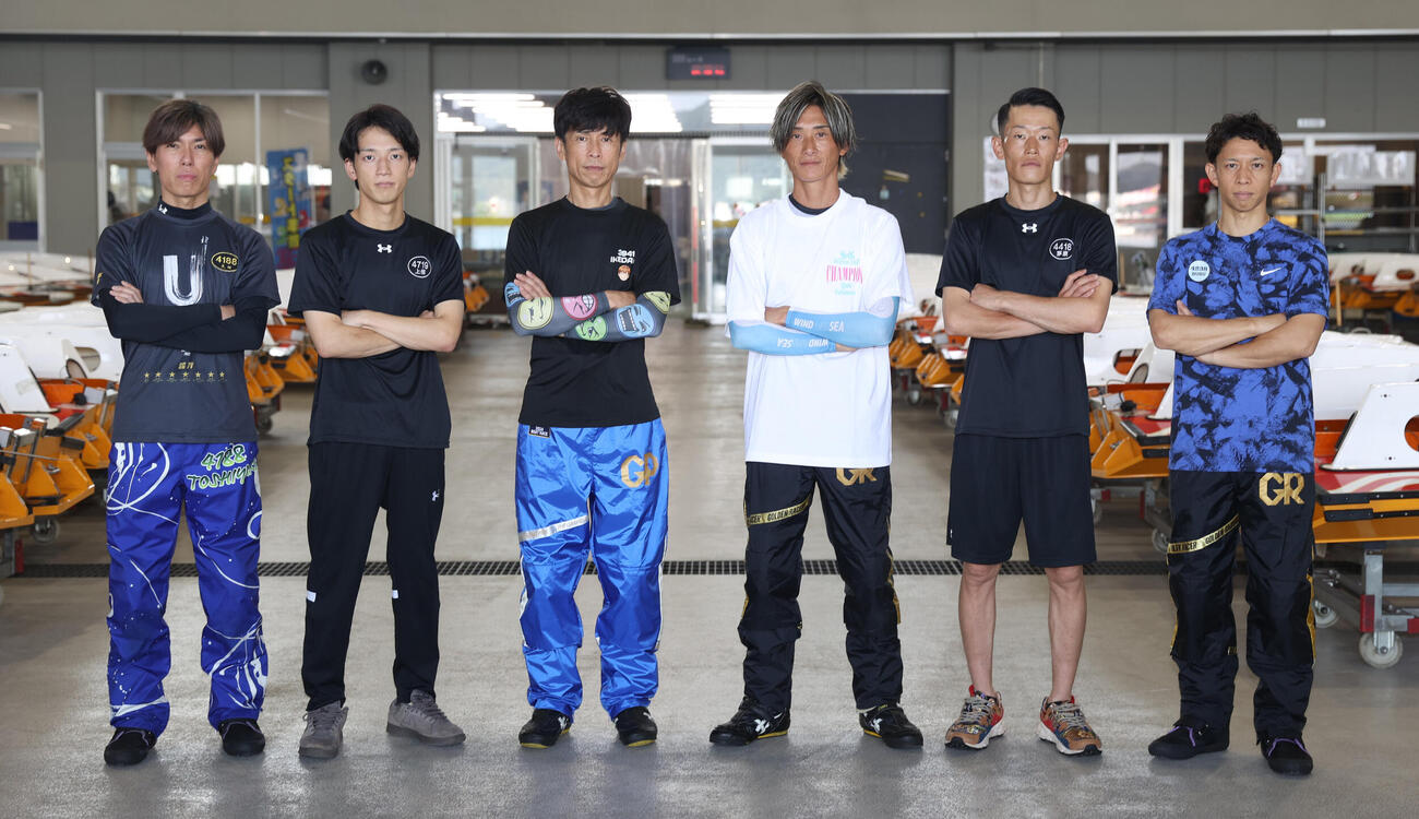 ドリーム戦出場選手、左から久田敏之、上條暢嵩、池田浩二、峰竜太、茅原悠紀、毒島誠（撮影・柴田隆二）