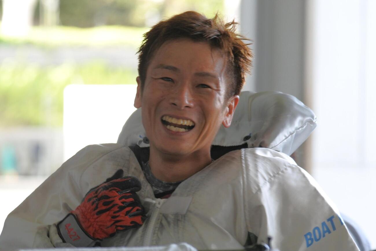 秦英悟が初日唯一の連勝に笑顔