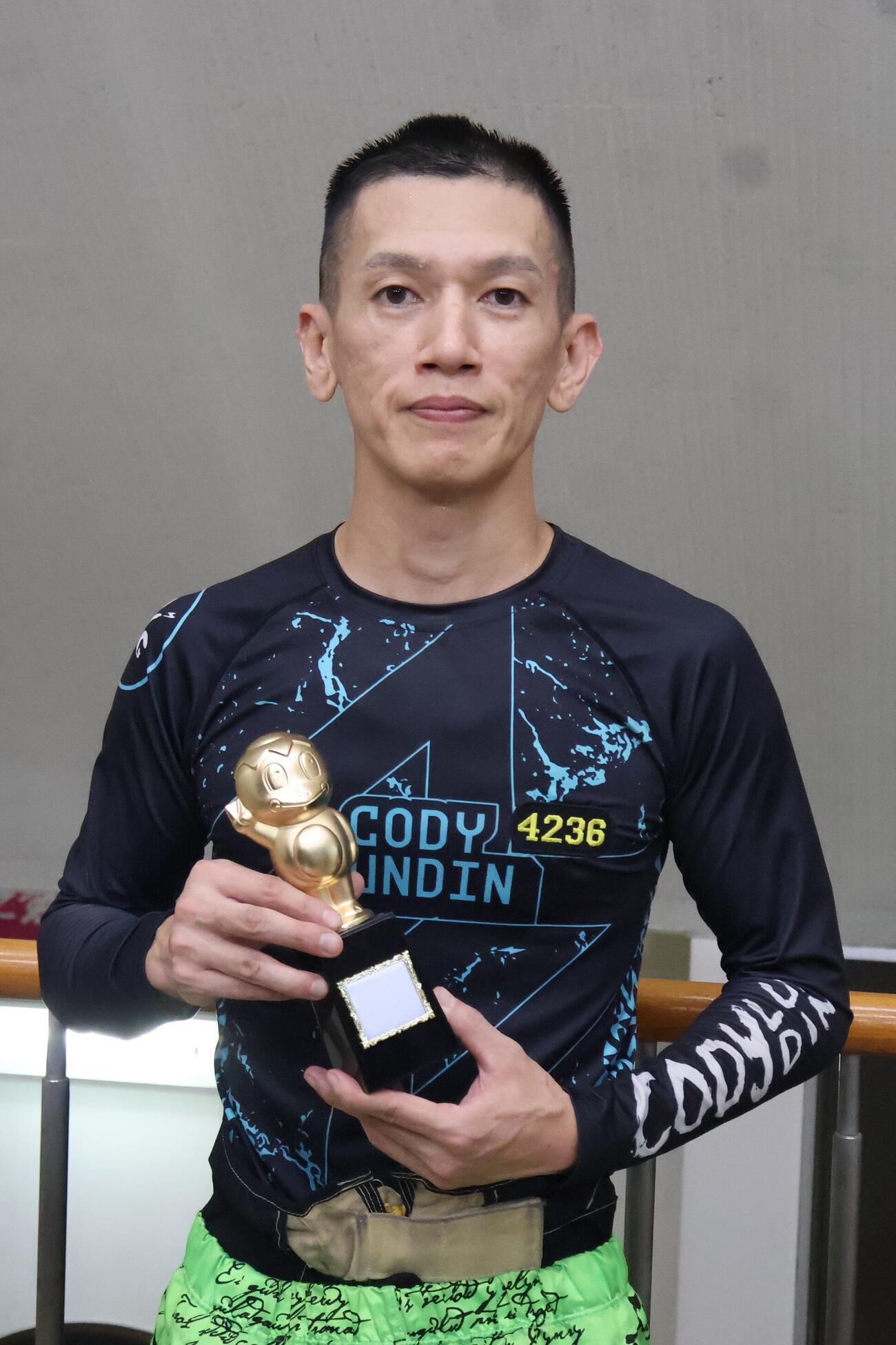 逃げて今年3度目の優勝を飾った松村敏