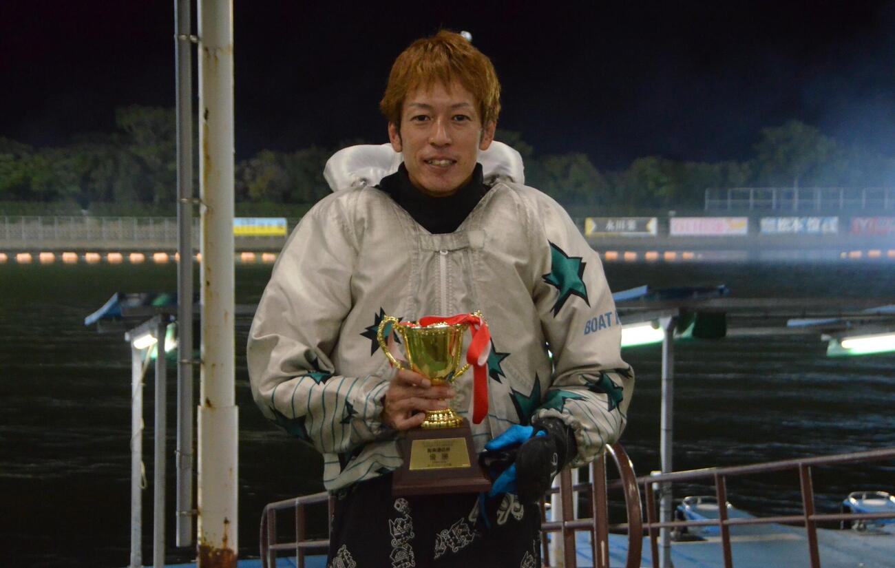 今年4度目のVを飾った小坂尚哉