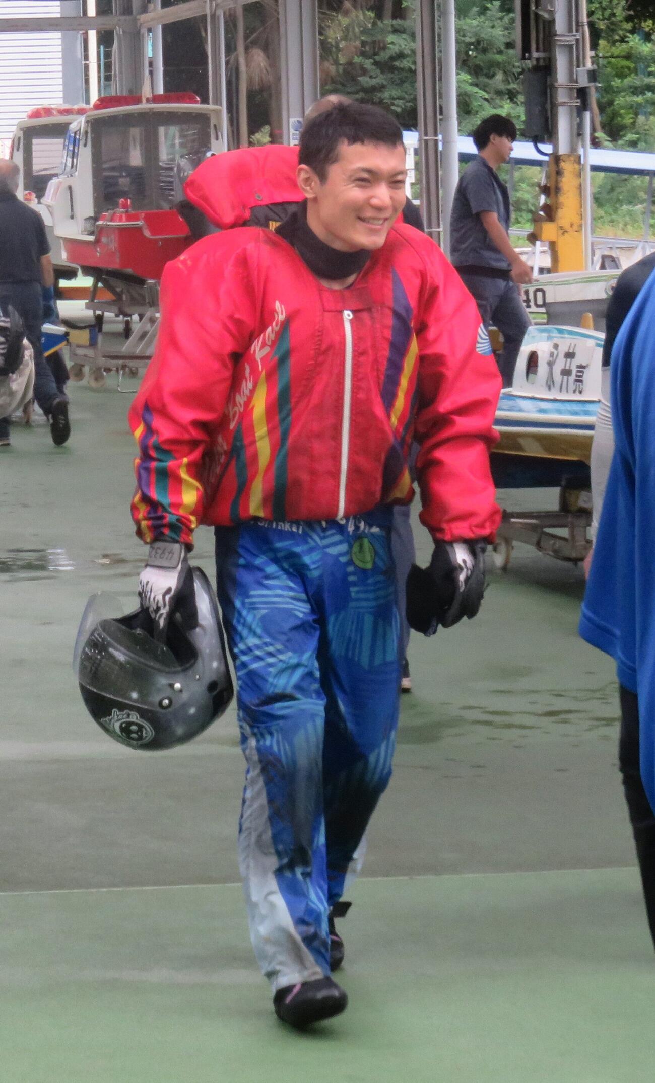 新開航は7R2着に入り笑顔で引き揚げてきたが、3戦してまだ未勝利だ