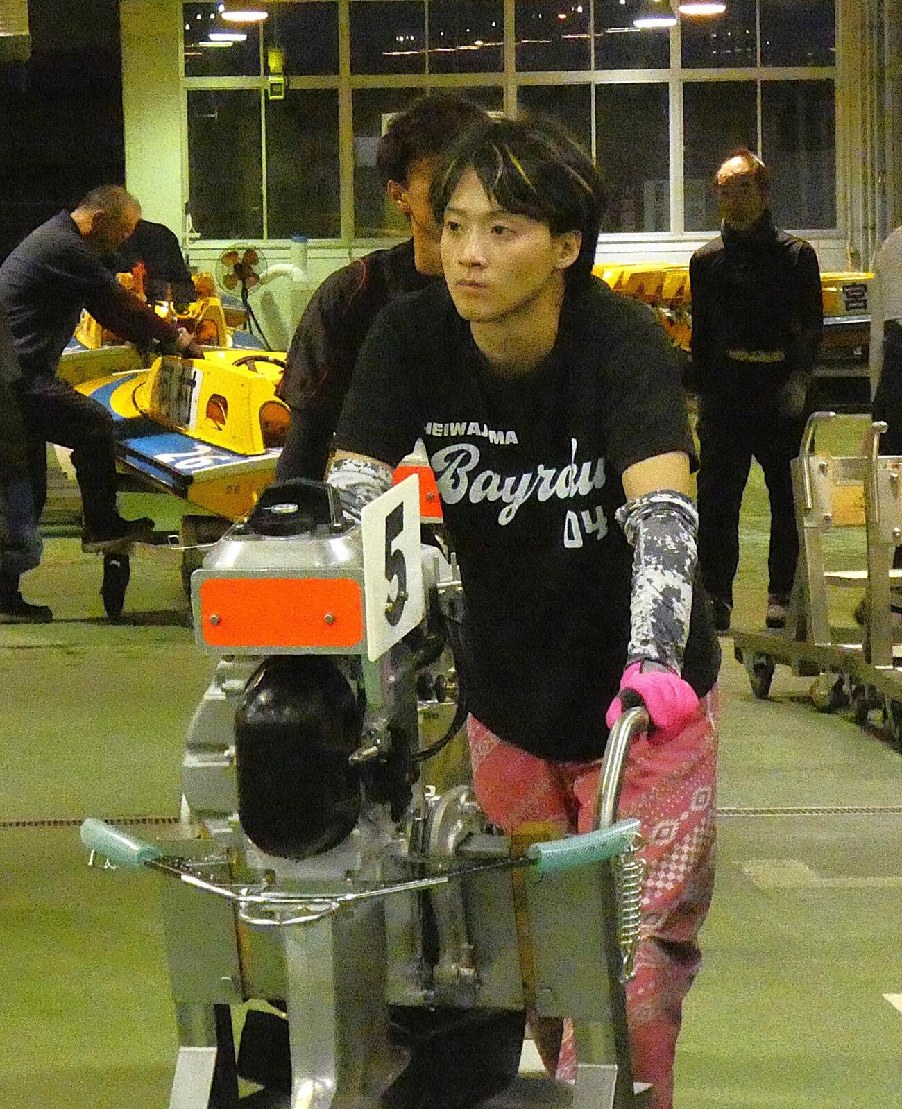 渡辺健の初日1走目は3着発進とまずまずだ