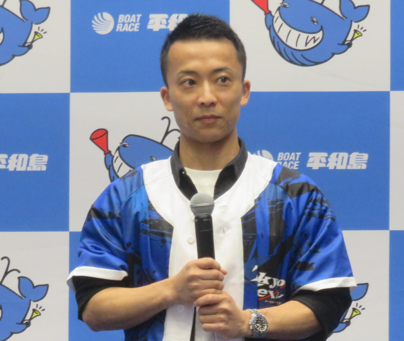 平和島でトークショーを行った宮之原輝紀