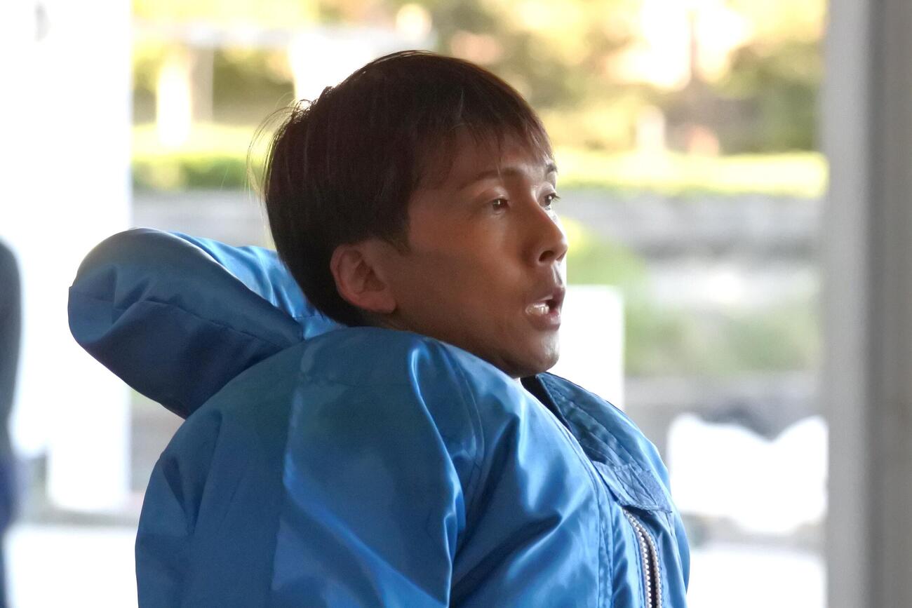 山崎郡が初日唯一の連勝発進を決めた